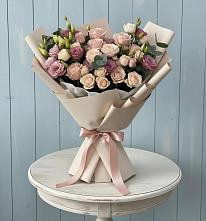 Букет цветов из:  Розы и Лизиантусы в Зарайске