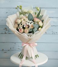 Букет цветов из:  Розы и Лизиантусы в Зарайске