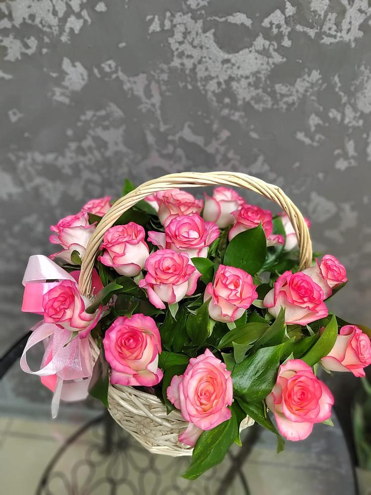 Цветочная композиция из Розы в корзине в Зарайске
