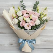 Букет цветов из:  Лизиантусы в Зарайске