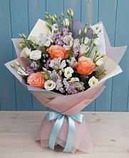 Букет цветов из:  Лизиантусы, Розы, Альстромерии и Гипсофила в Зарайске