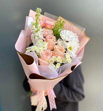 Букет цветов из:  Хризантемы и Розы в Зарайске