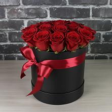 Цветочная композиция из Розы в шляпной коробке в Зарайске