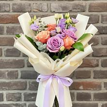 Букет цветов из:  Лизиантусы и Розы #REPLACE_PRED# Зарайске