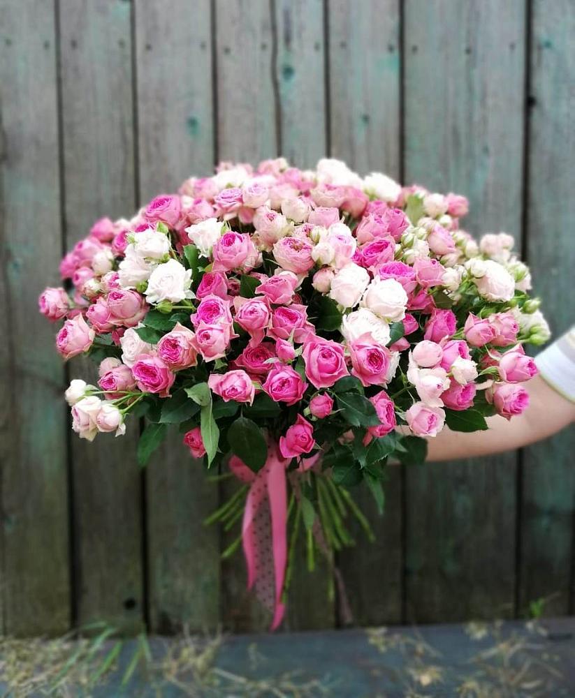 Букет Розовые кустовые розы Натали и Лав Лидия в Зарайске