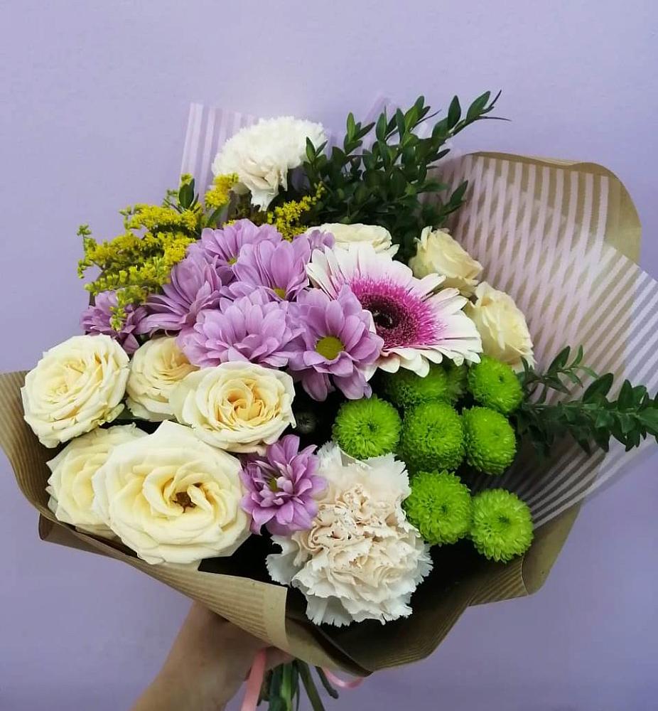 Букет цветов из: Хризантемы, Розы, Гвоздики и Герберы в Зарайске