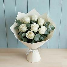 Букет Белые розы в Эвкалипте в Зарайске